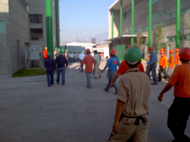 simlacro contra incendios consultores indutsriales 1 768x576